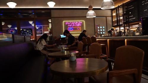 Djournal House, Coffee and Cocktail Bar Perdana di Indonesia